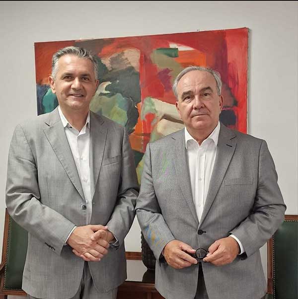 Ο Γιώργιος Κασαπιδης με τον αναπληρωτή Υπουργό Εθνικής Οικονομίας και Οικονομικών Ν. Παπαθανάση
