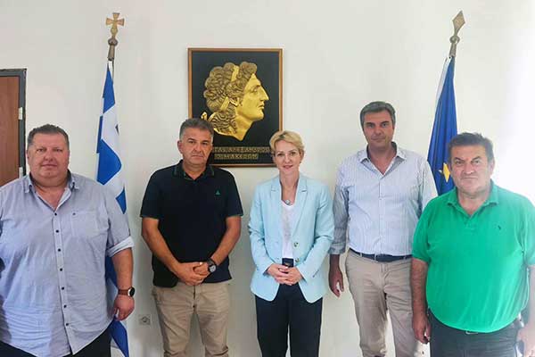 Συνάντηση εργασίας του Θεματικού Αντιπεριφερειάρχη Θωμά Μάνου με την Υφυπουργό Περιβάλλοντος και Ενέργειας