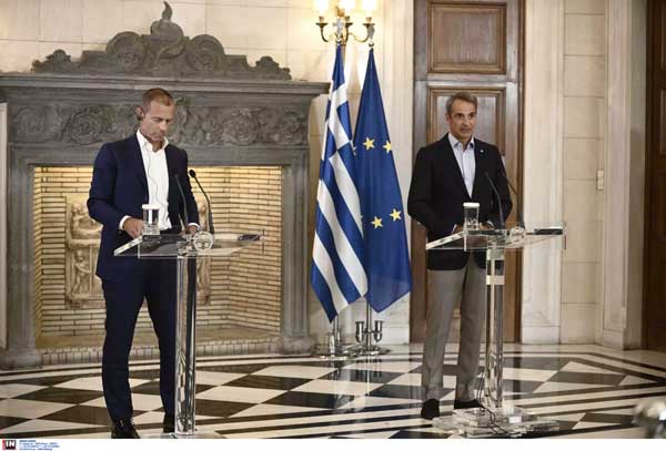 Μητσοτάκης: “Κλείνουν οι λέσχες των οπαδών, κάθε ομάδα θα έχει μόνο ένα σύνδεσμο” -Τσέφεριν: “Δεν είναι φίλαθλοι, είναι καρκίνος του ποδοσφαίρου”