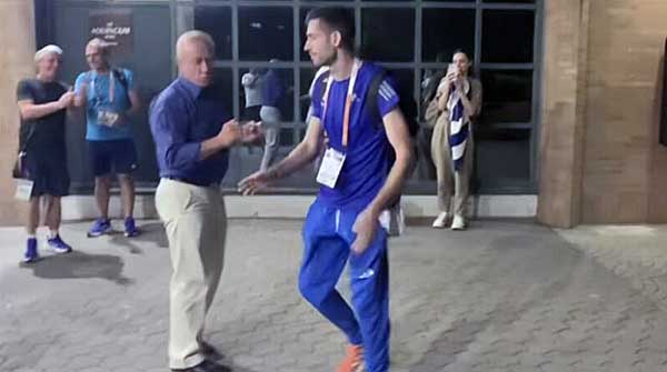 Ο Τεντόγλου παρέκαμψε τη χειραψία του Α΄ Ειδικού γραμματέα του ΣΕΓΑΣ