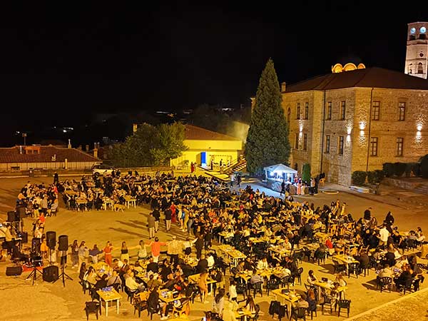 Χοροσπερίδα Γ ‘Τάξης Γενικού Λυκείου Σιάτιστας (φωτογραφίες-video)