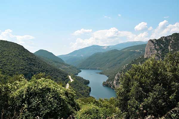 Φθινοπωρινή βόλτα στις όχθες του Αλιάκμονα -Μαγευτικές εικόνες