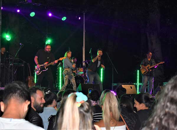 Συναυλία Αλληλεγγύης με τους Onirama: Συγκινητική η ανταπόκριση του κόσμου στο κάλεσμα συγκέντρωσης τροφίμων του Δήμου Καστοριάς για τους πλημμυροπαθείς
