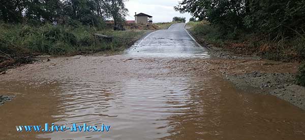 Τα δύο επικίνδυνα ρέματα, στην θέση Μαχμούτ βρύση των Σερβίων (Video www.Live-Avles.tv)