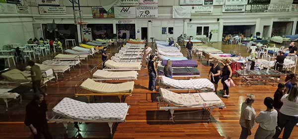 Αποστολή 70 κρεβατιών, στρωμάτων και κλινοσκεπεσμάτων από την Περιφέρεια Δυτικής Μακεδονίας στον Τύρναβο