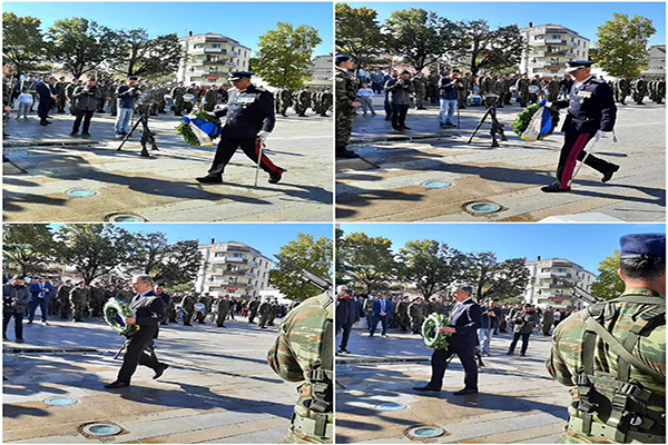 Κατάθεση στεφάνων στην κεντρική πλατεία της Κοζάνης