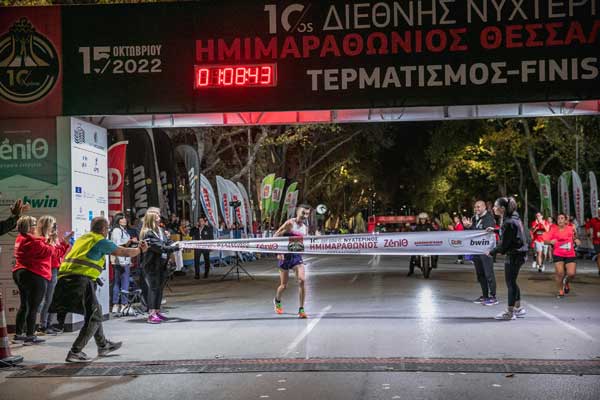 Μιχάλης Παρμάκης, από το “Κουράστηκα… σταματάω”, σε τροχιά Πανελληνίου ρεκόρ!