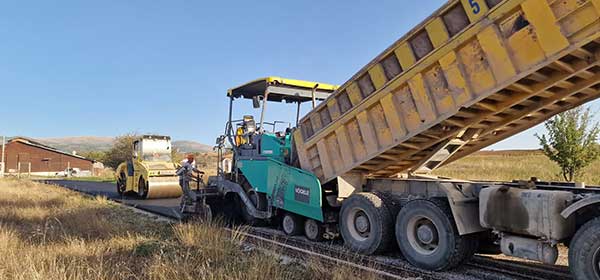 Συνέχεια εργασιών ασφαλτοστρώσεων των οδικών προσβάσεων στις επιχειρήσεις της Δυτικής Μακεδονίας
