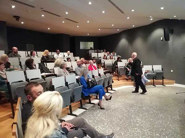 Πραγματοποιήθηκε ημερίδα με θέμα: «Η ψυχοθεραπεία στην καθημερινότητα μας. Βασικές ψυχολογικές τεχνικές, για να εξελιχτείτε κοινωνικά, πνευματικά και συναισθηματικά-Συμφιλιωθείτε με τον ιδανικό σας εαυτό»