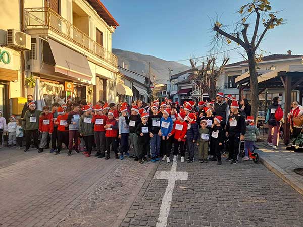 “Christmas Run” στην κεντρική πλατεία Βελβεντού