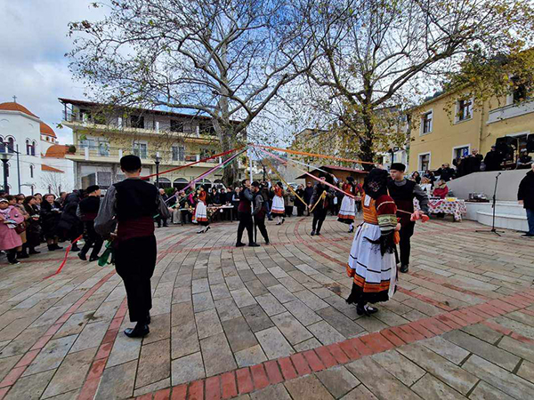 Γιορτή Εθίμων & Γεύσεων στην Κεντρική Πλατεία Σερβίων