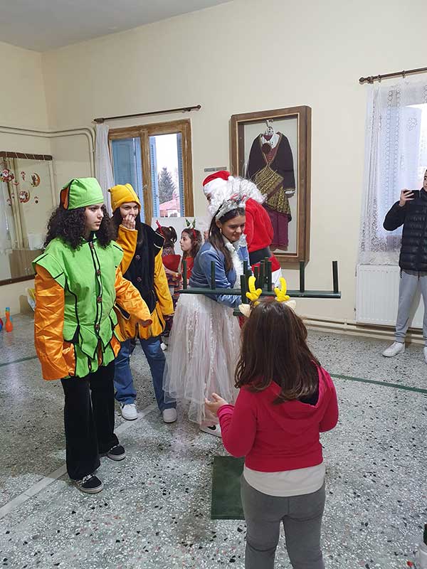 Όταν η Νιφάδα συνάντησε τα Ξωτικά της Ασβεστόπετρας