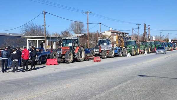 Εορδαία: Νέοι αγρότες συζητούν το ενδεχόμενο μετανάστευσης τους