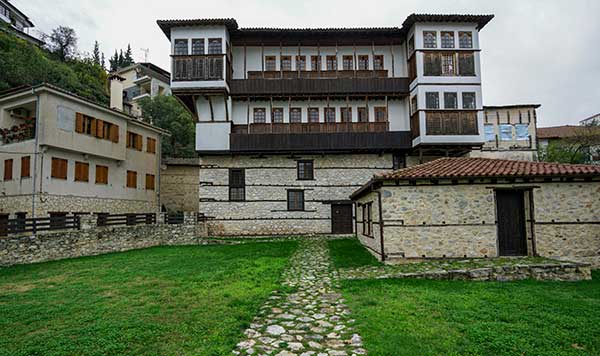 Αποστολή στην Καστοριά: Μέσα σε ένα αρχοντικό που αντανακλά την ιστορία της πόλης