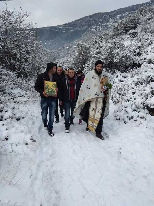 Το έθιμο Κύριε Ελέησον στον Κρόκο