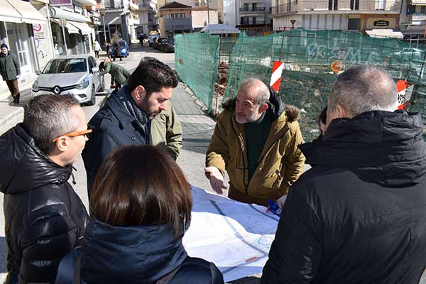 Στο εργοτάξιο της Πλατείας Λασσάνη ο Αντιδήμαρχος Τεχνικών Έργων Κώστας Βόμβας