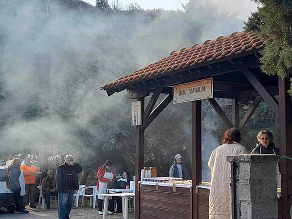 Βελβεντό: Λουκανικοφαγία ανήμερα του Αγίου Αθανασίου