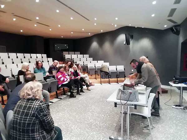 Την πίτα της έκοψε η Κοβεντάρειος Δημοτική Βιβλιοθήκη Κοζάνης
