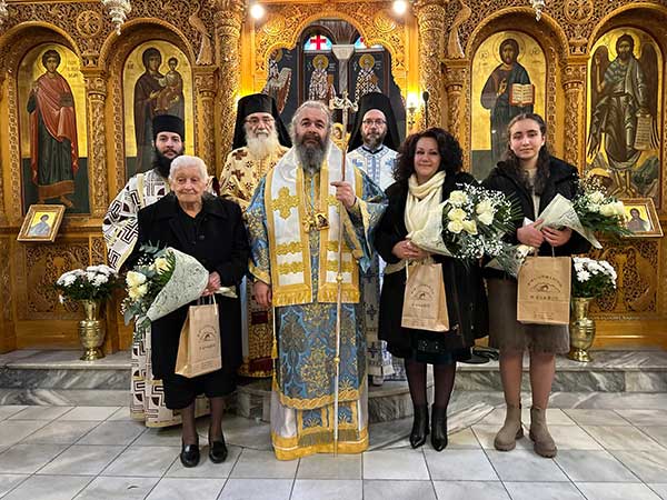 Η Μητρόπολη Φλωρίνης, Πρεσπών και Εορδαίας τίμησε 100χρονη με 10 εγγόνια και 15 δισέγγονα και 46χρονη με 11 παιδιά