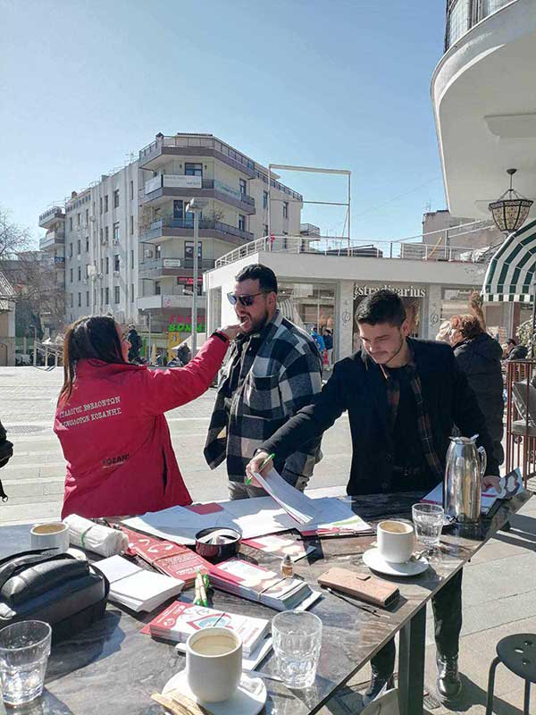 Η “Γέφυρα Ζωής” στην πλατεία της Κοζάνης για λήψη δειγμάτων