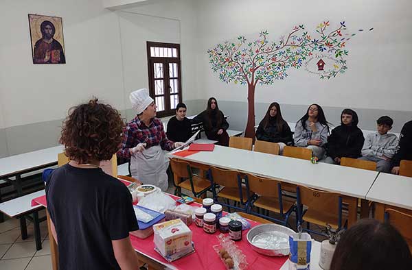 La Chandeleur ή αλλιώς “η γιορτή του φωτός και της κρέπας” στο Μουσικό Σχολείο Σιάτιστας