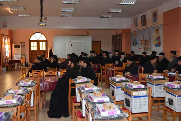 Παράδοση υπολογιστών και εκτυπωτών στην Ιερά Μητρόπολη Σισανίου και Σιατίστης