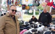 Ο Νίκος Λυσσαρίδης στη λαϊκή αγορά των Σερβίων