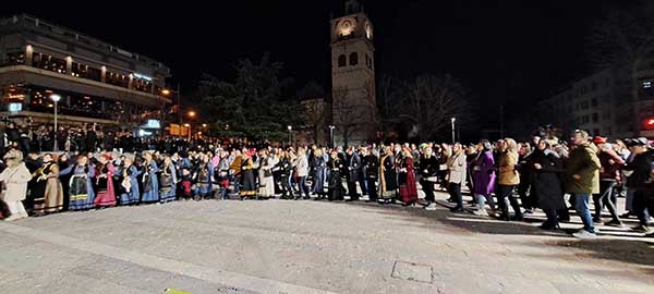 Ο Φανός Παύλος Μελάς στην κεντρική πλατεία της Κοζάνης