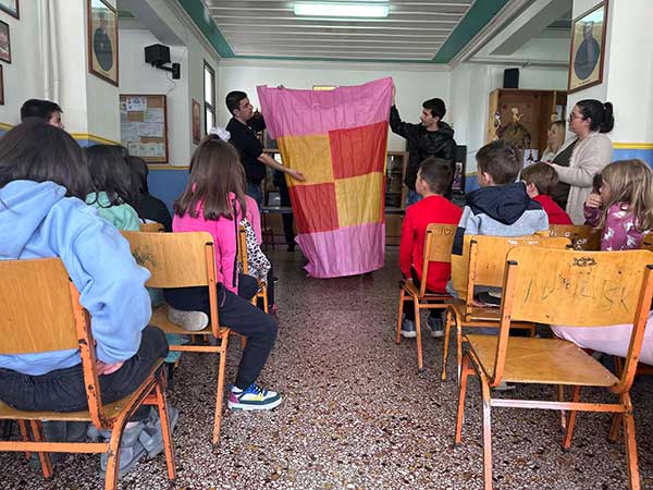 Δήμος Βοΐου: Επίδειξη της διαδικασίας κατασκευής αερόστατου για το έθιμο του Πενταλόφου στα σχολεία του Δήμου Βοΐου