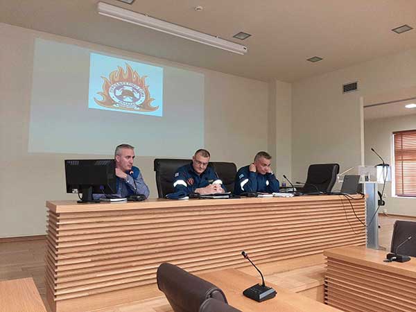 Πρόληψη και ετοιμότητα: Ενημέρωση για την αντιπυρική περίοδο από την πυροσβεστική στους προέδρους κοινοτήτων του Δήμου Κοζάνης