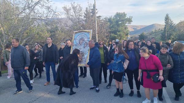 Σιάτιστα: Η Ενορία του Αγίου Νικολάου υποδέχθηκε της Εικόνα της Παναγίας Ελεούσας Μικροκάστρου (Βίντεο και φωτογραφίες)