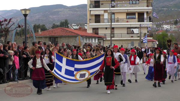 H παρέλαση της 25ης Μαρτίου στα Σέρβια (Βίντεο – Φωτογραφίες)