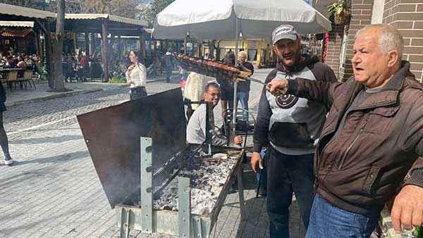 Τσικνοπέμπτη στο Βελβεντό