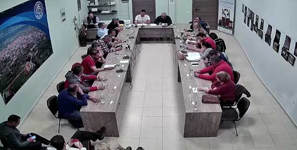 Η φωτιά στα Πιέρια, πεδίο αντιπαράθεσης στο Δ.Σ. Βελεβντού
