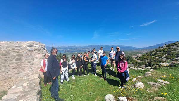 Επίσκεψη του Γυμνασίου Νεάπολης Βοΐου στην Καστροπολιτεία και στο Φαράγγι των Σερβίων