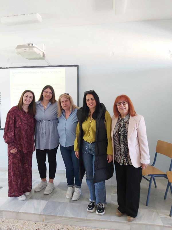 Γυμνάσιο Σερβίων: Επιμορφωτική συνάντηση γονέων και κηδεμόνων με θέμα τις σχέσεις γονέων – παιδιών