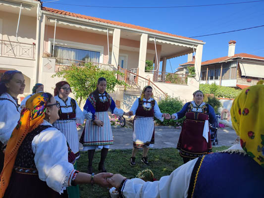 Οι Λαζαρίνες στον Κήπο Κοζάνης