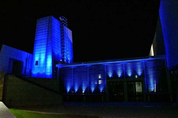 «Στα μπλε» η Κοβεντάρειος Δημοτική Βιβλιοθήκη Κοζάνης για το “Make – a – Wish” (Κάνε – Μια – Ευχή Ελλάδος)