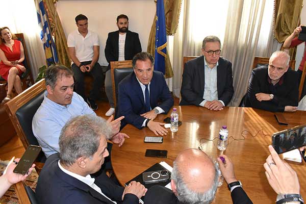 Ο Δήμαρχος Κοζάνης σε Υπουργό Υγείας για ΜΕΘ, ΥΠΕ και Αιμοδυναμικό