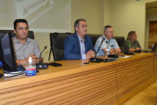 Συνεργασία Δήμου Κοζάνης και Ελληνικής Αστυνομίας: Ενημέρωση για Διαχείριση Αδέσποτων και Δεσποζόμενων Ζώων Συντροφιάς