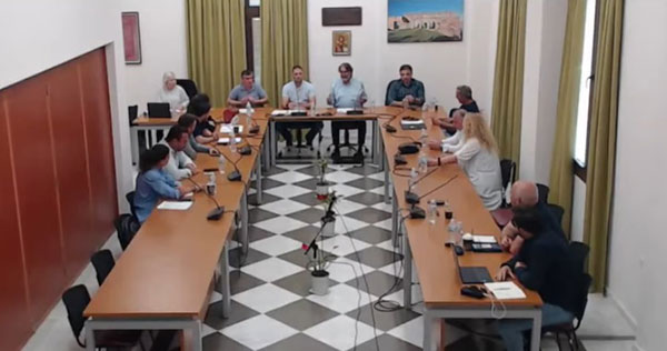 Οι ευχαριστίες του δημάρχου Σερβίων στους δημότες «που έδωσαν ζωντάνια στο πέρασμα του πρωθυπουργού», τα 3 Α στον Αλέξη Τσίπρα και το γλείψιμο …