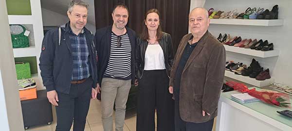 Συμβολική κίνηση αγάπης, αισιοδοξίας και ελπίδας από το Επιμελητήριο και τον Εμπορικό Σύλλογο Κοζάνης