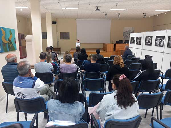 Το μουσείο Αιανής επισκέφτηκε η υποψήφια ευρωβουλευτής του ΚΚΕ Κουζιάκη Τίνα
