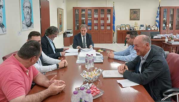 Περιφέρεια Δυτικής Μακεδονίας: Υπογράφηκε η προγραμματική σύμβαση για τη βελτίωση του δρόμου προς το παρεκκλήσι του Οσίου Βαραδάτου