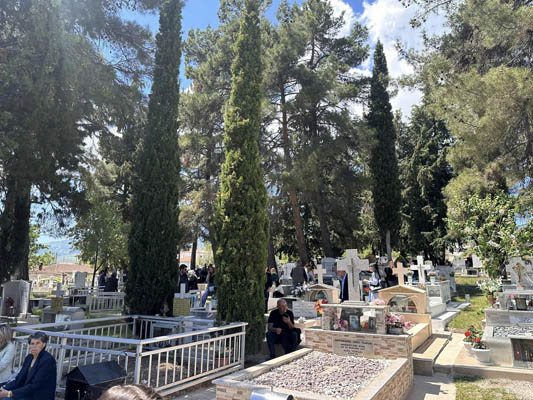 Το ποντιακό ταφικό έθιμο στο Πρωτοχώρι τη δεύτερη μέρα του Πάσχα