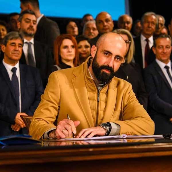 Θωμάς Παπαγούσιας: Ποιο είναι το χρέος της ΔΗΚΕΒΟ;
