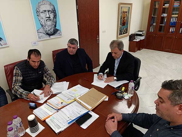 Υπογραφή δύο υποέργων της σύμβασης της πράξης «ΕΚΣΥΓΧΡΟΝΙΣΜΟΣ ΕΞΟΠΛΙΣΜΟΥ ΑΡΔΕΥΤΙΚΟΥ ΔΙΚΤΥΟΥ ΒΕΛΒΕΝΤΟΥ» από την Περιφέρεια Δυτικής Μακεδονίας