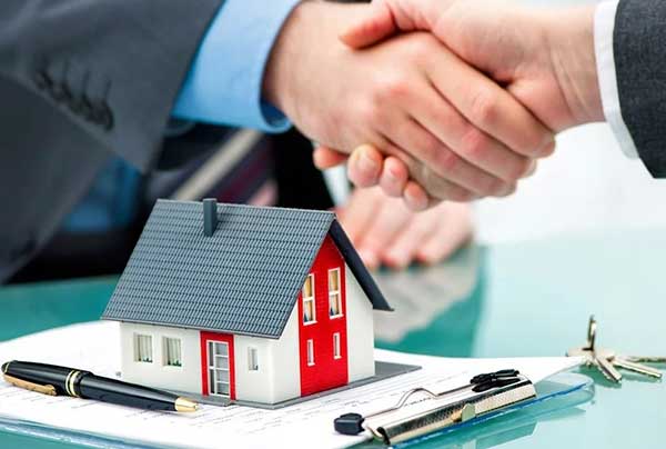 Το αίτημα για αγορά διώροφης κατοικίας στη Σκ’ρκα από το Δήμο Κοζάνης και τα εγκαίνια της αίθουσας του Δ.Σ. το 1985 με Κοκκαλιάρη και Κουζιάκη