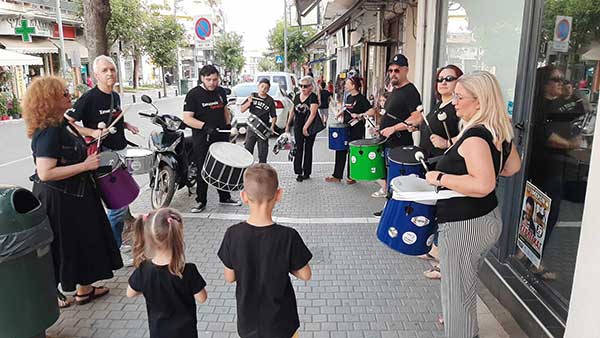 Κρουστά γέμισαν με ήχους τους δρόμους της Κοζάνης