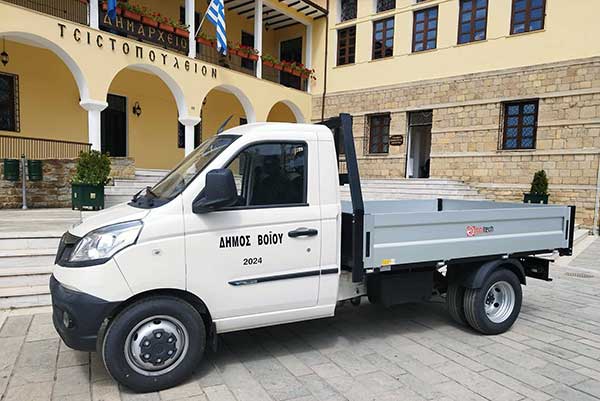Με ακόμη ένα μικρό ανατρεπόμενο όχημα piaggio porter ενισχύθηκε ο στόλος του Δήμου Βοΐου